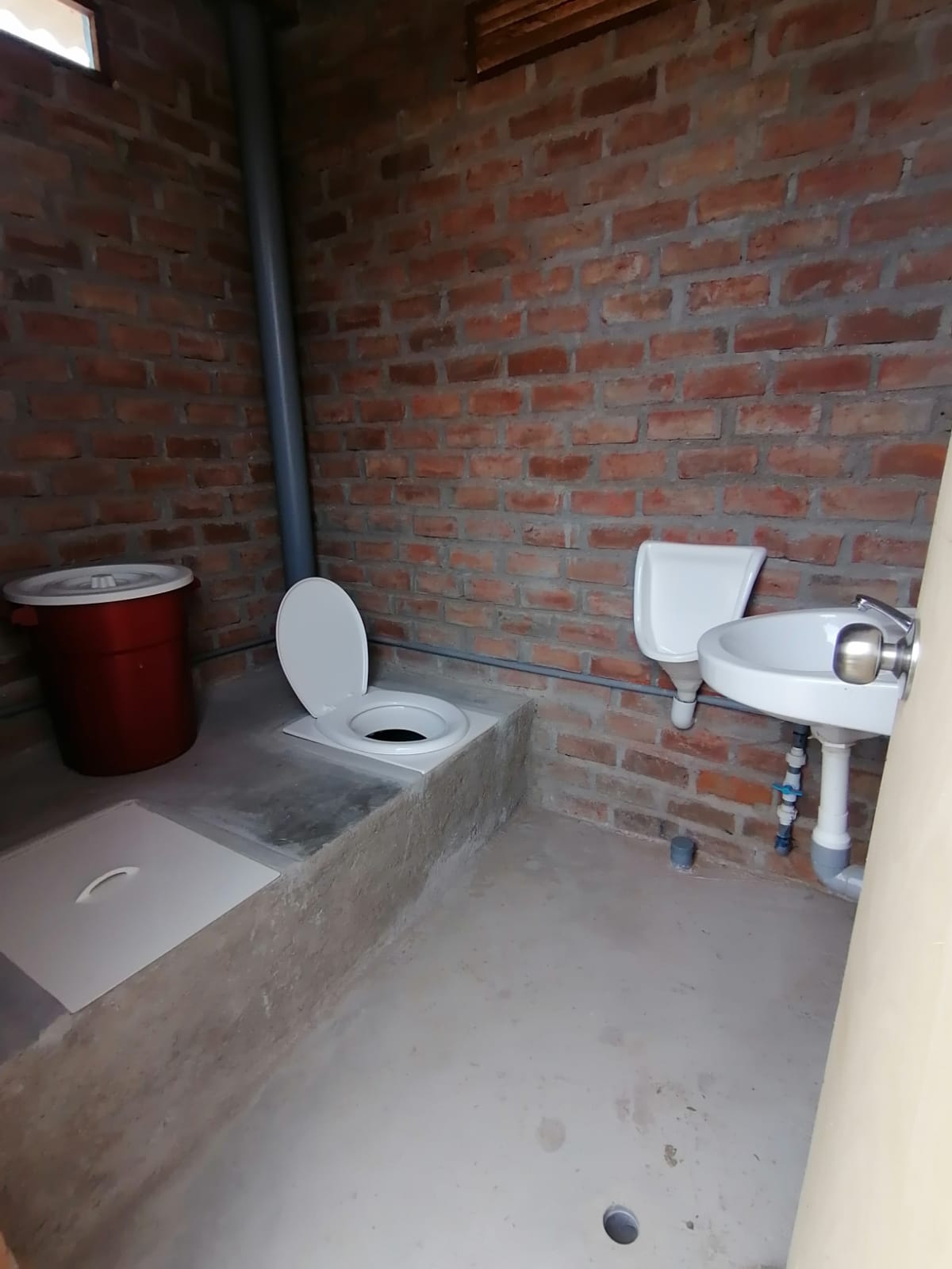 Diseño e implementación de baños secos